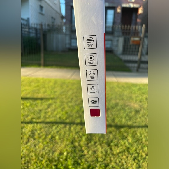 Minnie Hand Held Mini Fan Lights Up Fans 3 Speeds USB Rechargeable With Charger - Picture 10 of 13